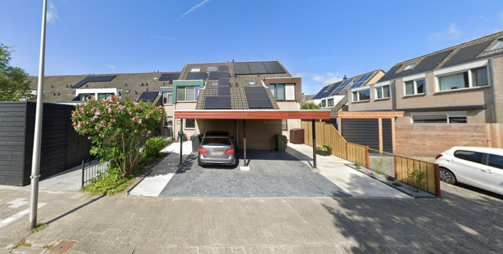 Kunststof schuifpui en kozijn in Seringenstraat, 's-Gravendeel